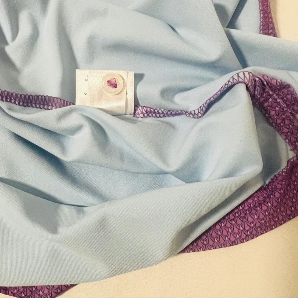 Peter Millar Men’s Medium Golf Polo Shirt Lavender & Blue Striped 3/4 Button EUC